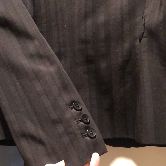 Larry Levine Taylored Blazer/Jacket Woman’s Size Sm Black w/Grey Pinstripes - Picture 10 of 10